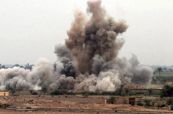 Ataque russo contra prisão da Al Qaeda deixa 81 mortos no noroeste da Síria