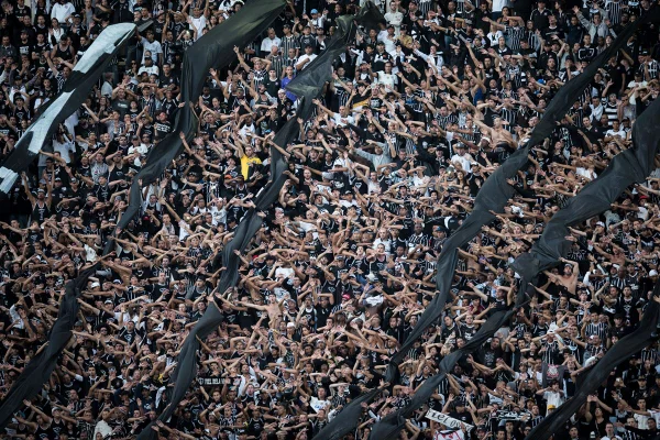 Torcida do Corinthians no Pacamebu - Metrópoles