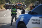 A colisão aconteceu perto do Povoado de Samambaia, em Luziânia (GO) A colisão aconteceu perto do Povoado de Samambaia, em Luziânia (GO)