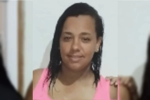 Imagem colorida de vítima do choque elétrico - Metrópoles