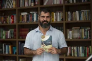 Juliano Cazarré indicou livros aos seguidores. Confira!