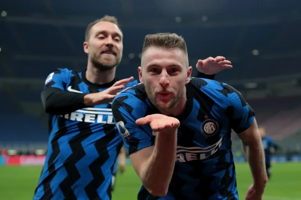 Inter de Milão vence Atalanta e mantém vantagem na liderança