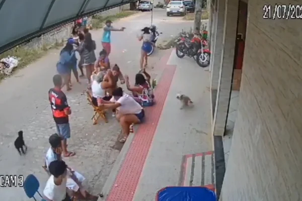 Imagem colorida mostra crime ocorrido em aracruz - Metrópoles