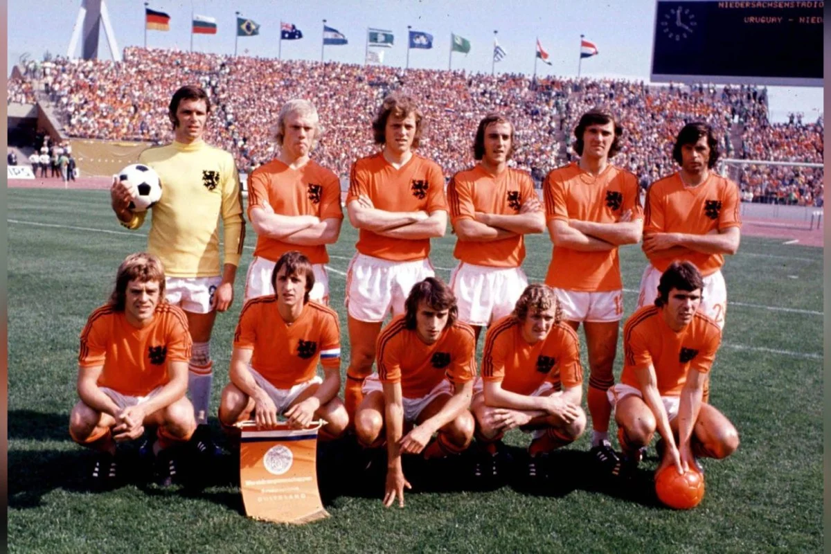 Conheça as histórias e polêmicas por trás de camisas das Copas - imagem 2 Conheça as histórias e polêmicas por trás de camisas das Copas - imagem 2