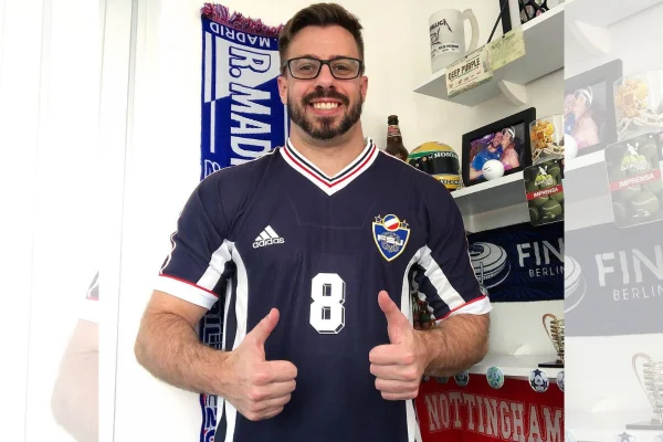 Em transmissão ao vivo, Felippe Facincani, da ESPN, surge pelado
