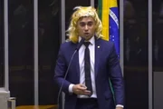 Nikolas Ferreira em discurso no Dia Internacional da Mulher, na Câmara dos Deputados Nikolas Ferreira em discurso no Dia Internacional da Mulher, na Câmara dos Deputados