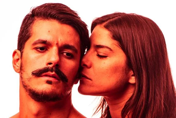 Comédia romântica com Priscila Fantin e Bruno Lopes chega a Brasília