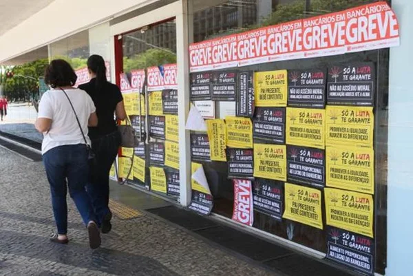 Greve dos bancários completa 30 dias nesta quarta (5/10)