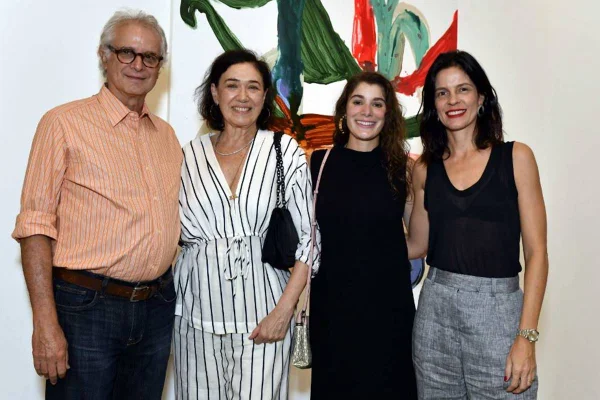 foto colorida de Ivan Figueiredo, Lília Cabral, Giulia Figueredo e Cecília Fortes - metrópoles