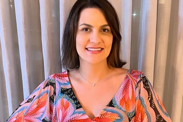Atriz de Pantanal, Paula Barbosa revela susto com filho recém-nascido após exame - Metrópoles