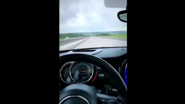 Gerente do escritório de Gusttavo Lima grava vídeo em carro em alta velocidade - Goiás