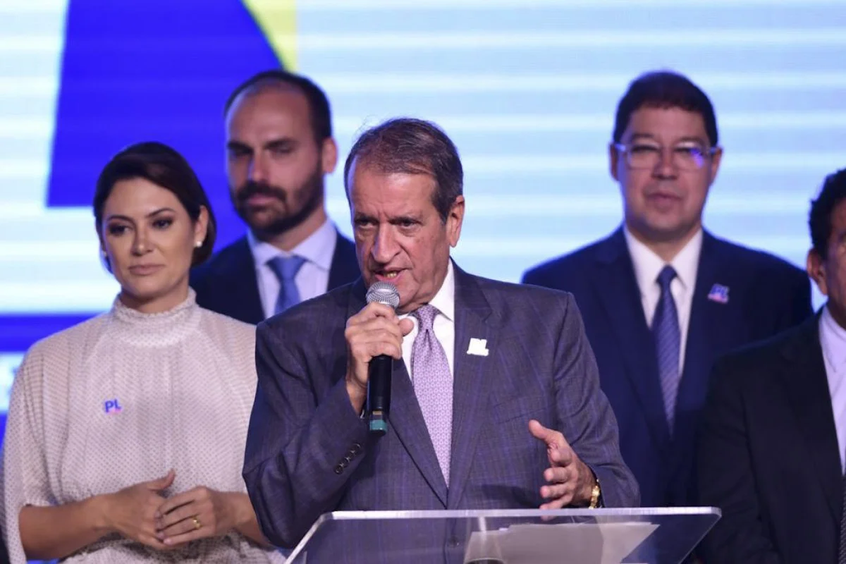 Entorno de Michelle vê pressão de Valdemar para decidir candidatura