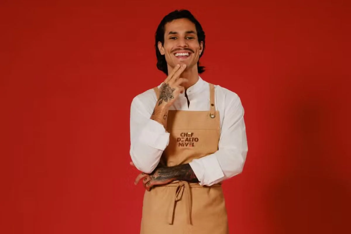 Yan Spadafori, 28 anos, cozinheiro da internet, é natural do Rio de Janeiro (RJ) e chef dos três restaurantes da Casa Horto, com formação na Le Cordon Bleu Paris Yan Spadafori, 28 anos, cozinheiro da internet, é natural do Rio de Janeiro (RJ) e chef dos três restaurantes da Casa Horto, com formação na Le Cordon Bleu Paris