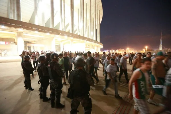 GDF propõe separação de torcidas para liberar Mané Garrincha