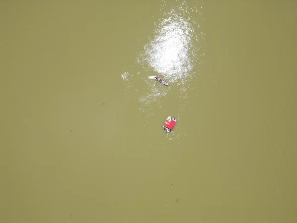 Na imagem, vista panorâmica das buscas no Lago