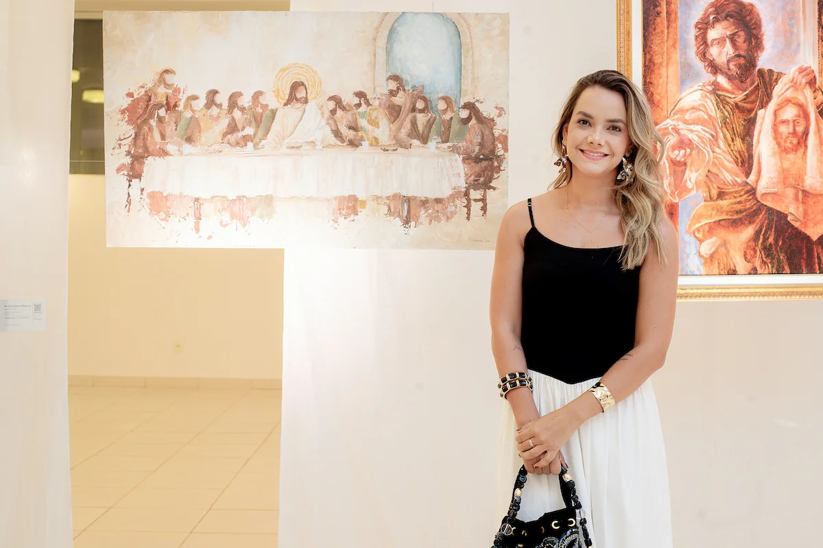 Eduarda Lira com sua obra "A última partilha" Eduarda Lira com sua obra "A última partilha"