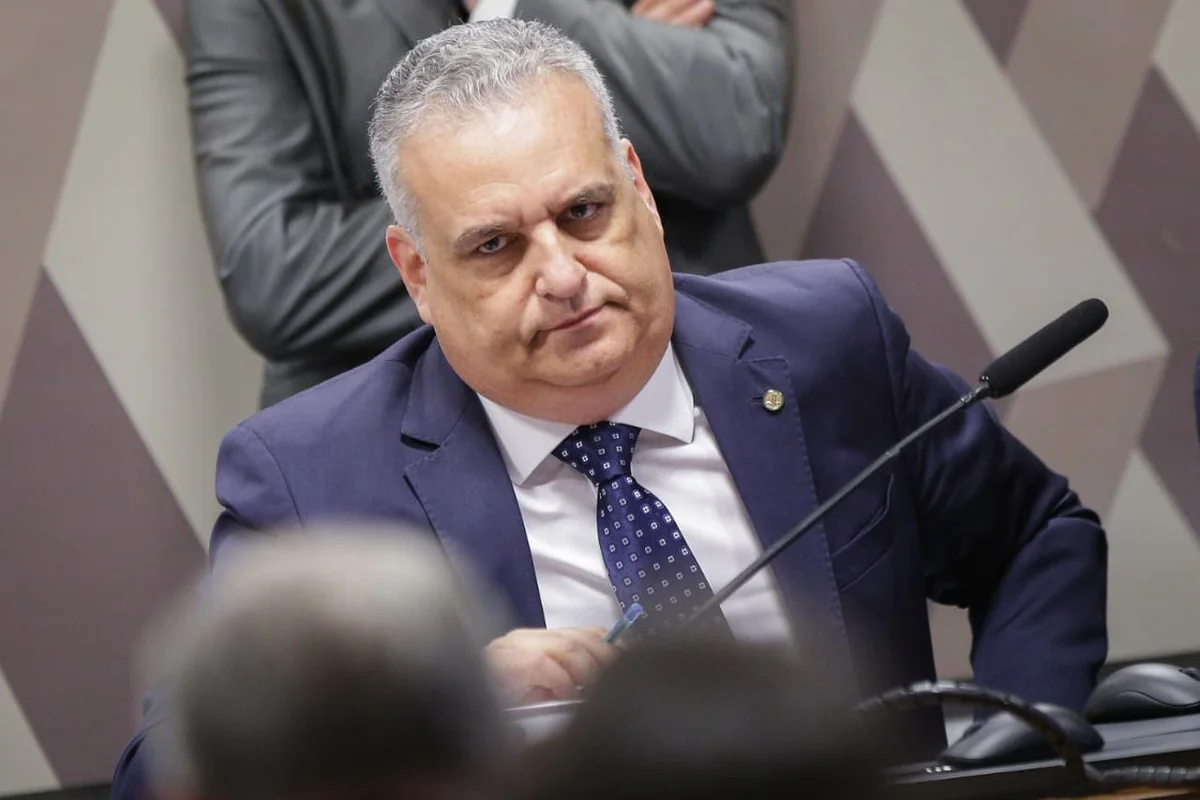 PGR Pede Diligências à PF em Caso de Alfredo Gaspar, Vice de Flávio Bolsonaro
