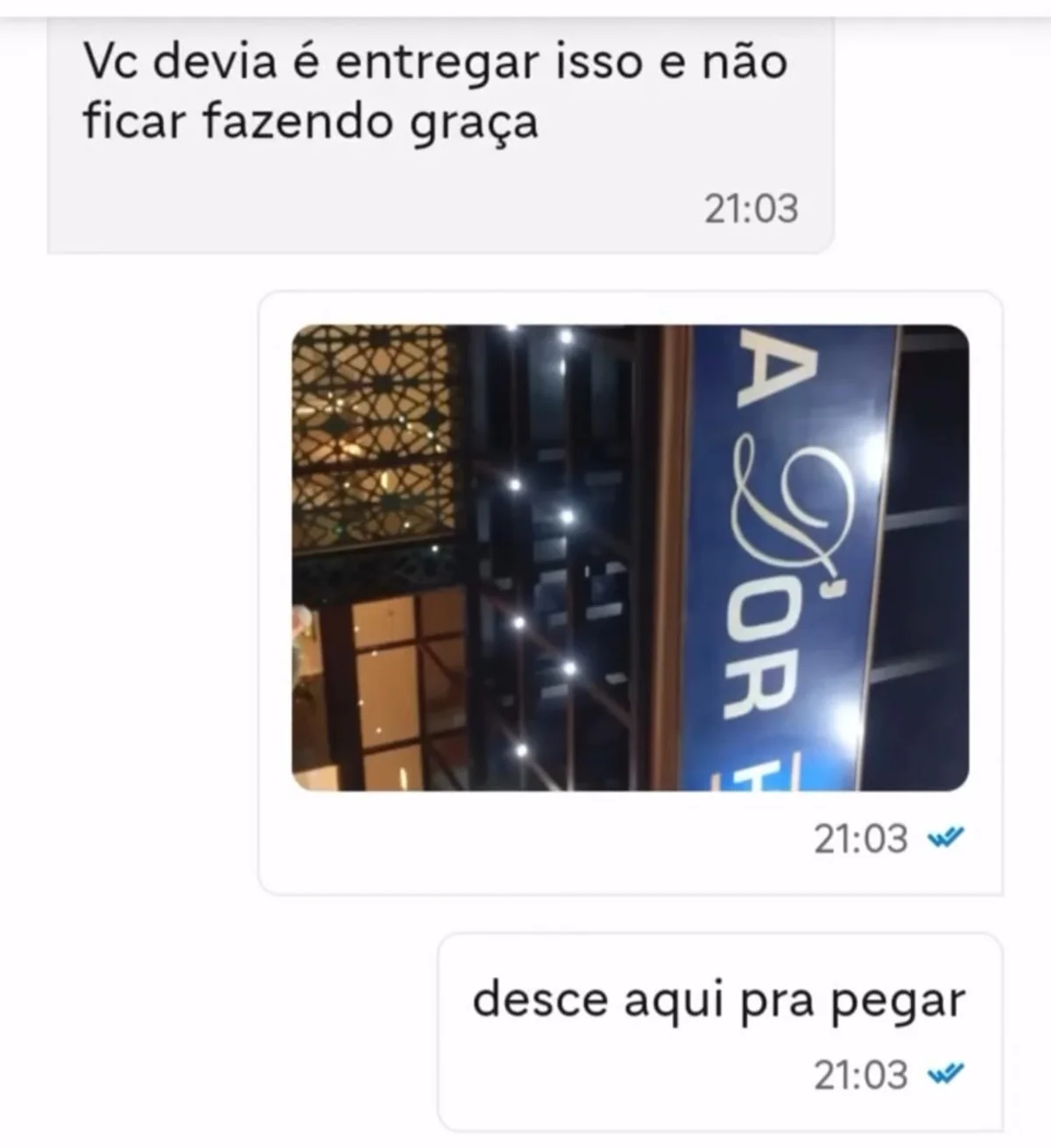 Entregadora expôs John Kennedy e afirmou ter sido xingada e ameaçada Entregadora expôs John Kennedy e afirmou ter sido xingada e ameaçada