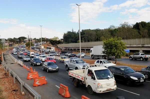 Fechamento da Samdu causa congestionamentos em Taguatinga