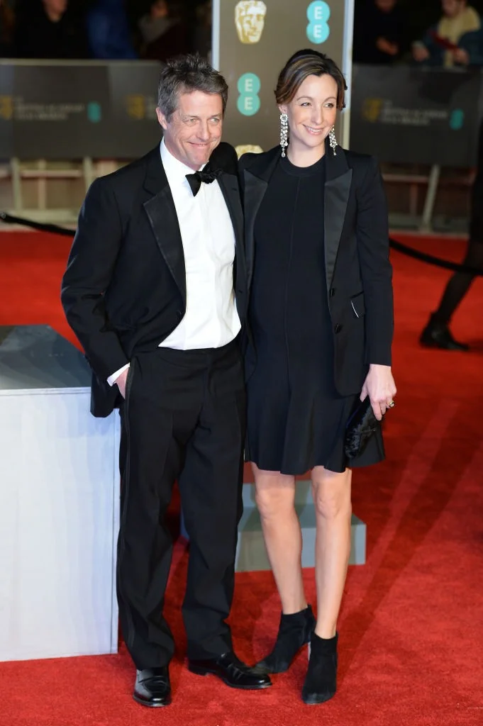 Hugh Grant e Anna Eberstein Hugh Grant e Anna Eberstein