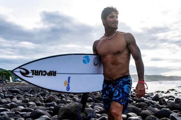 Foto colorida de Gabriel Medina