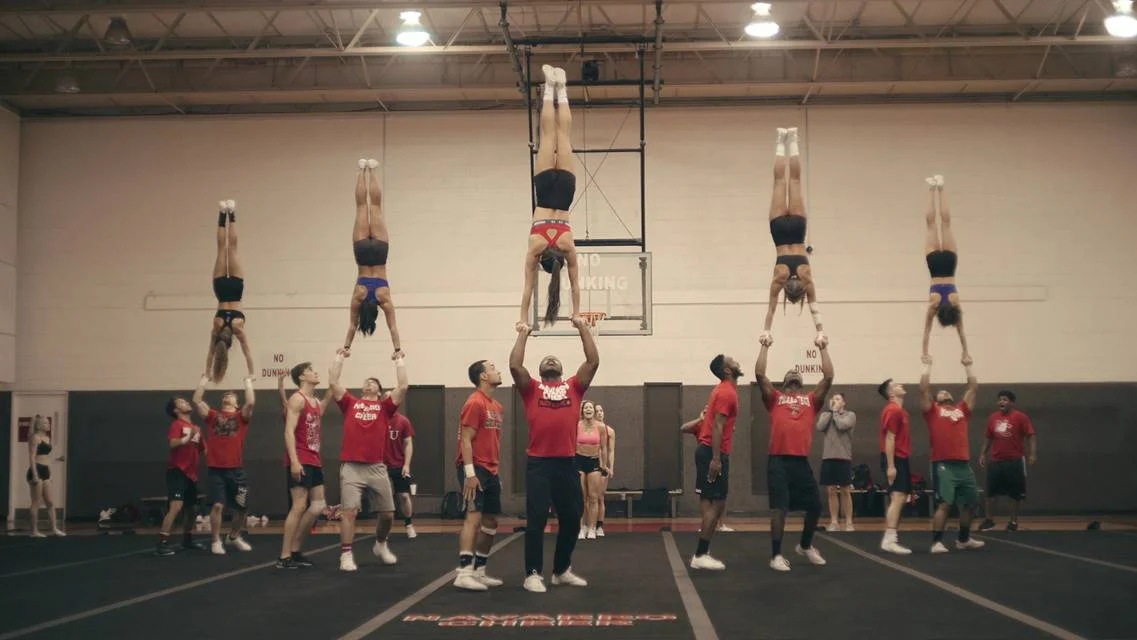 <b>Cheer:</b> Conhecida graças a uma famosa marca de chili, Corsicana, no Texas, vem ganhando destaque por causa das cheerleaders que saem da cidade para o mundo. Estreia: 08/01/2020 <b>Cheer:</b> Conhecida graças a uma famosa marca de chili, Corsicana, no Texas, vem ganhando destaque por causa das cheerleaders que saem da cidade para o mundo. Estreia: 08/01/2020