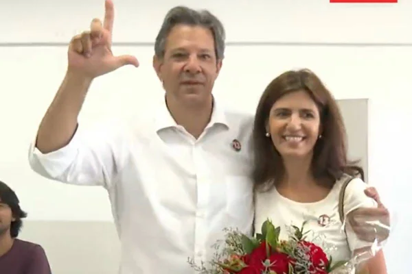 Fernando Haddad vota em São Paulo