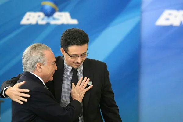 Sá Leitão assume Cultura e diz que vai baixar custos e elevar receitas