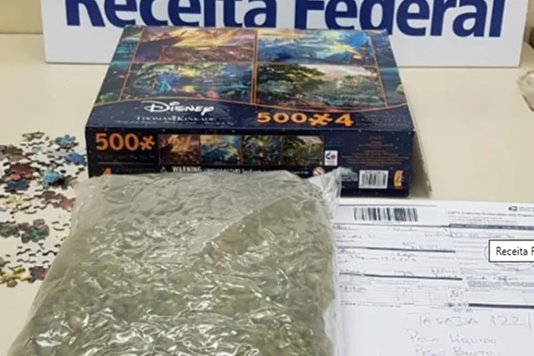 Receita apreende cinco tipos de drogas em brinquedos e maquiagens