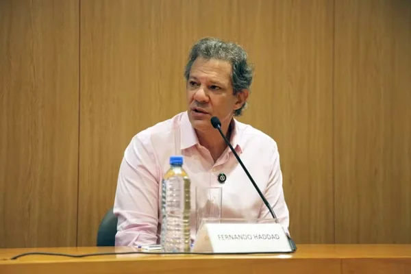 Haddad diz que falta cooperação de SP no combate ao crime organizado