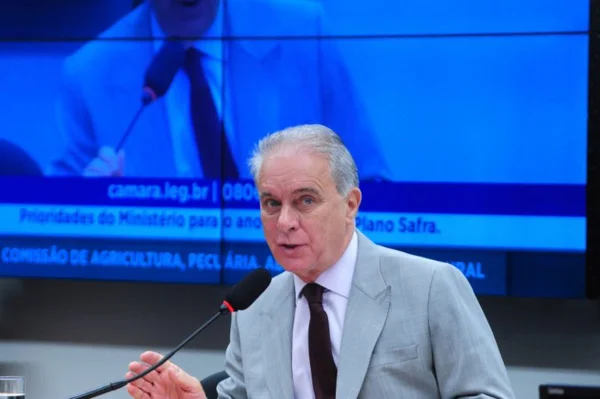 O ministro da agricultura, Marcos Montes, defende aumenta para próximo Plano Safra em comissão na Câmara dos Deputados - Metrópoles