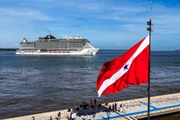 Navios transatlânticos que servirão de hospedagem para a COP30 chegaram ao Porto de Outeiro, em Belém, nesta terça-feira (4/11). Navios transatlânticos que servirão de hospedagem para a COP30 chegaram ao Porto de Outeiro, em Belém, nesta terça-feira (4/11).