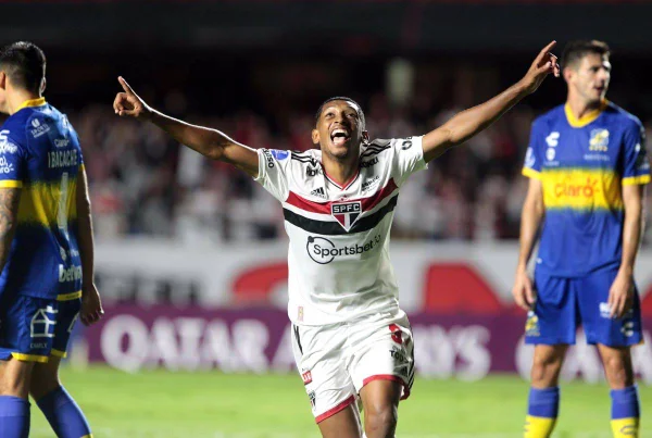 São Paulo bate time do Chile e vence a segunda na Sul-Americana