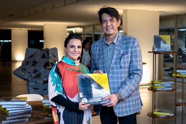 Evento de lançamento do livro Brasília Museu Aberto movimenta o MAB