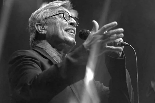 Veja como está a vida do cantor Ivan Lins após perder a aposentadoria