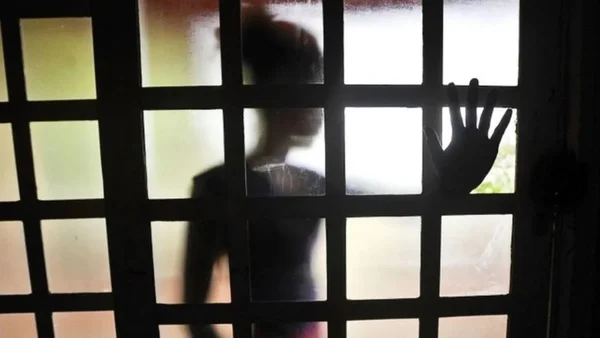 Menina de 14 anos denuncia padrasto por estupro diário desde os 8 anos