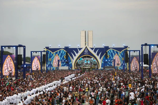 “O povo cristão é livre e soberano”, diz Grass em celebração na Esplanada - destaque galeria “O povo cristão é livre e soberano”, diz Grass em celebração na Esplanada - destaque galeria