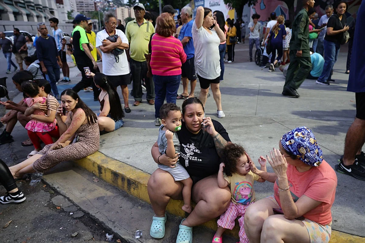 Sobreviventes em busca de informações na Venezuela Sobreviventes em busca de informações na Venezuela