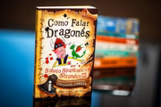 Livro Como Falar Dragonês (Ed. Intrínseca), de Cressida Cowell
Capas dos livros da Editora Intrínseca 

Fotos: Hugo Barreto/Metrópoles 
@hugobarretophoto