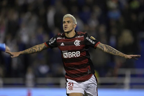 Após hat-trick, Vélez nega bola do jogo a Pedro na Libertadores