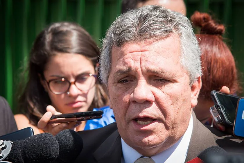 Alberto Fraga tentava herdar o trono de Frejat, mas caciques decidiram por nome do MDB Alberto Fraga tentava herdar o trono de Frejat, mas caciques decidiram por nome do MDB