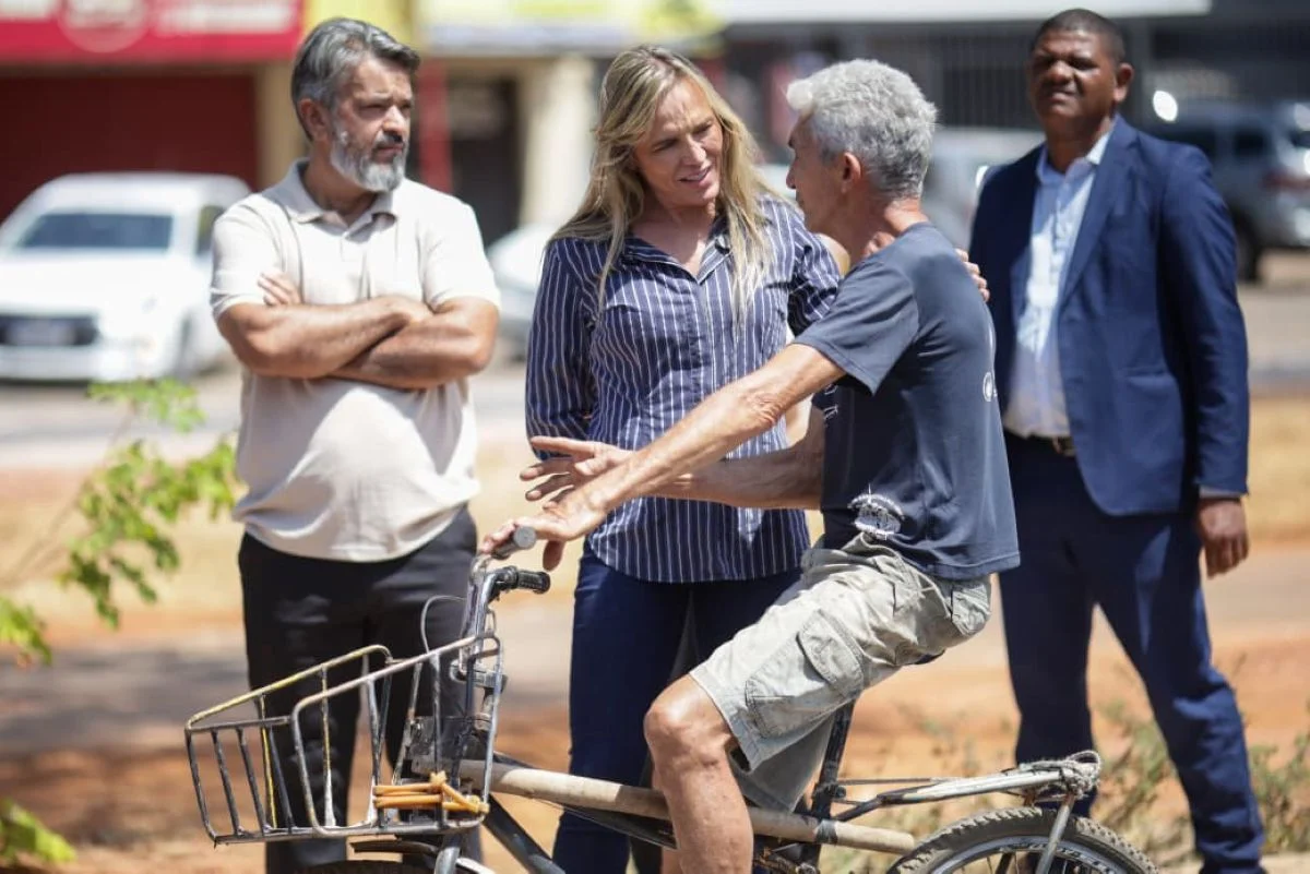 Celina Leão ouviu demandas da população durante agenda em Taguatinga Celina Leão ouviu demandas da população durante agenda em Taguatinga