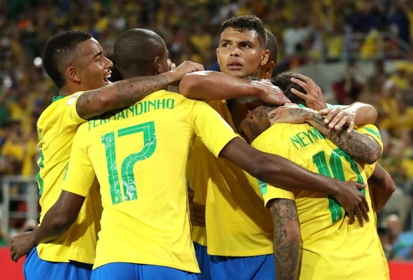 Dos remanescentes de 2014, só Thiago Silva deixa Copa sem imagem ruim