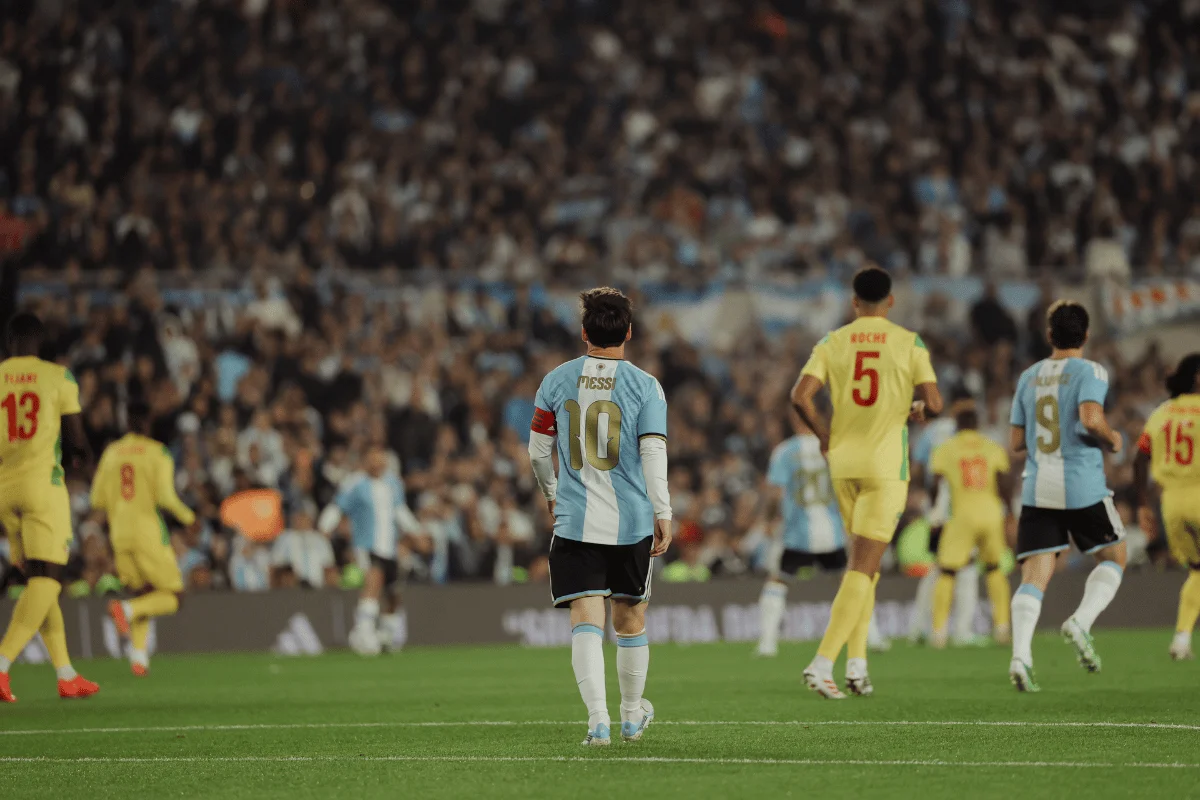 Lionel Messi durante o minuto 10 em Argentina x Benin Lionel Messi durante o minuto 10 em Argentina x Benin