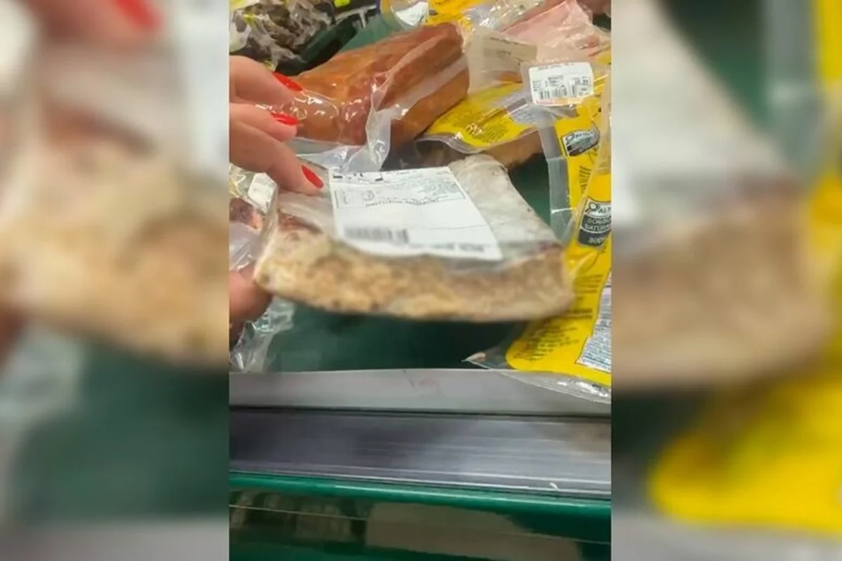 Cliente Chocada Encontra Bacon Repleto de Larvas em Mercado Atacadista de Terenos, MS: Consumidora Denuncia Produto Contaminado