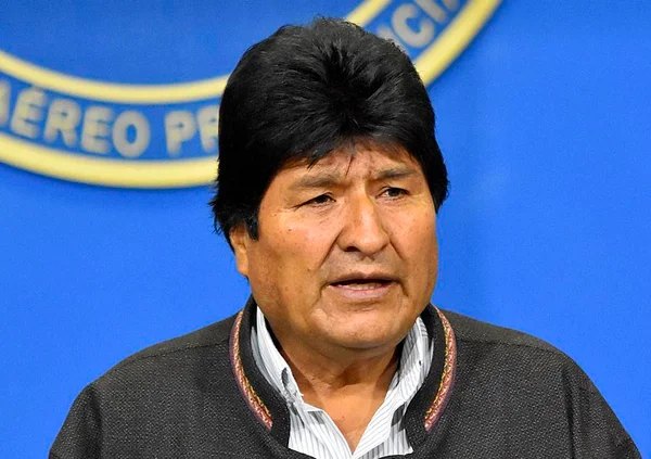 Evo Morales renuncia à presidência da Bolívia