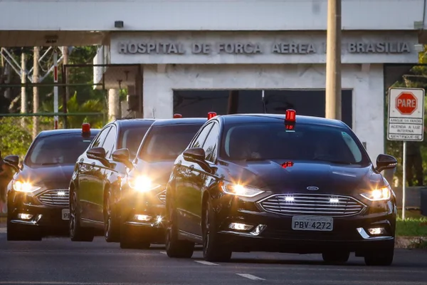 Bolsonaro é atendido no Hospital da Força Aérea, em Brasília