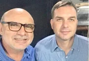 Flávio Bolsonaro e Fabrício Queiroz Flávio Bolsonaro e Fabrício Queiroz