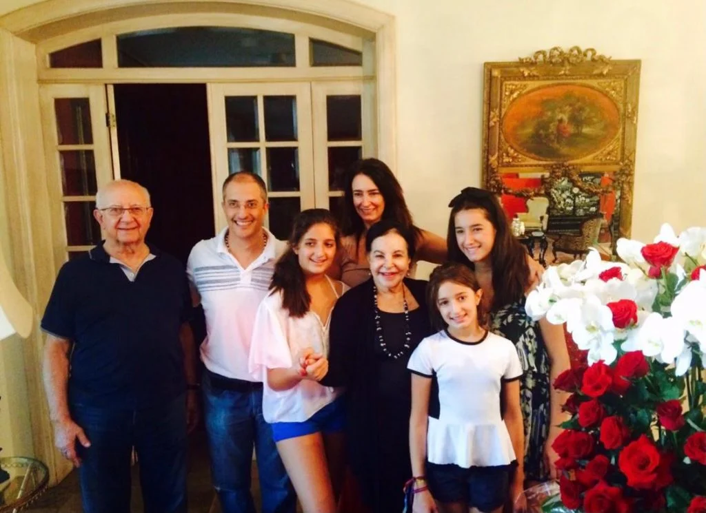 Roberto Curi deixa dois filhos, uma enteada, sete netos e a esposa, Yara, com quem foi casado por 54 anos Roberto Curi deixa dois filhos, uma enteada, sete netos e a esposa, Yara, com quem foi casado por 54 anos