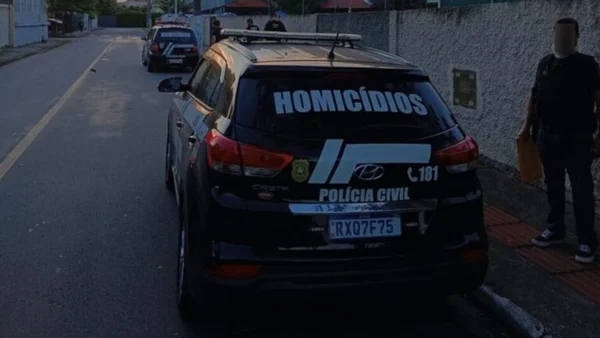 Imagem colorida de carro da Polícia Civil - Metrópoles